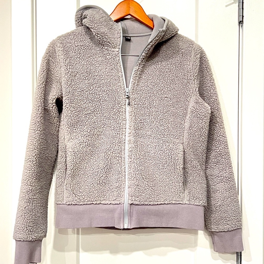 Uniqlo Sherpa Fleece Lined Super Warm Teddy Bear EUC Hoodie Small